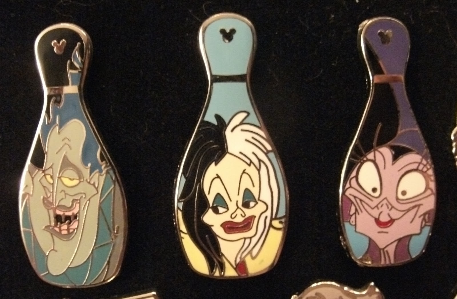 Mini-Pin Collection Villains Ursula Flotsam Jetsam Only Disney Pin 78568