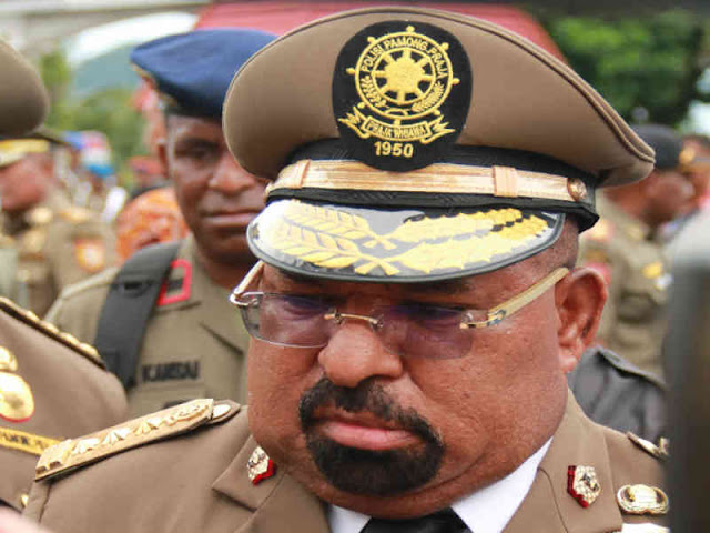 Lukas Enembe Larang Bupati Dan Walikota Keluar Daerah Jelang Pemilu Lukas Enembe Larang Bupati Dan Walikota Keluar Daerah Jelang Pemilu
