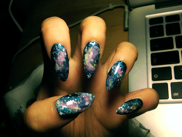 trends stiletto nails ombre