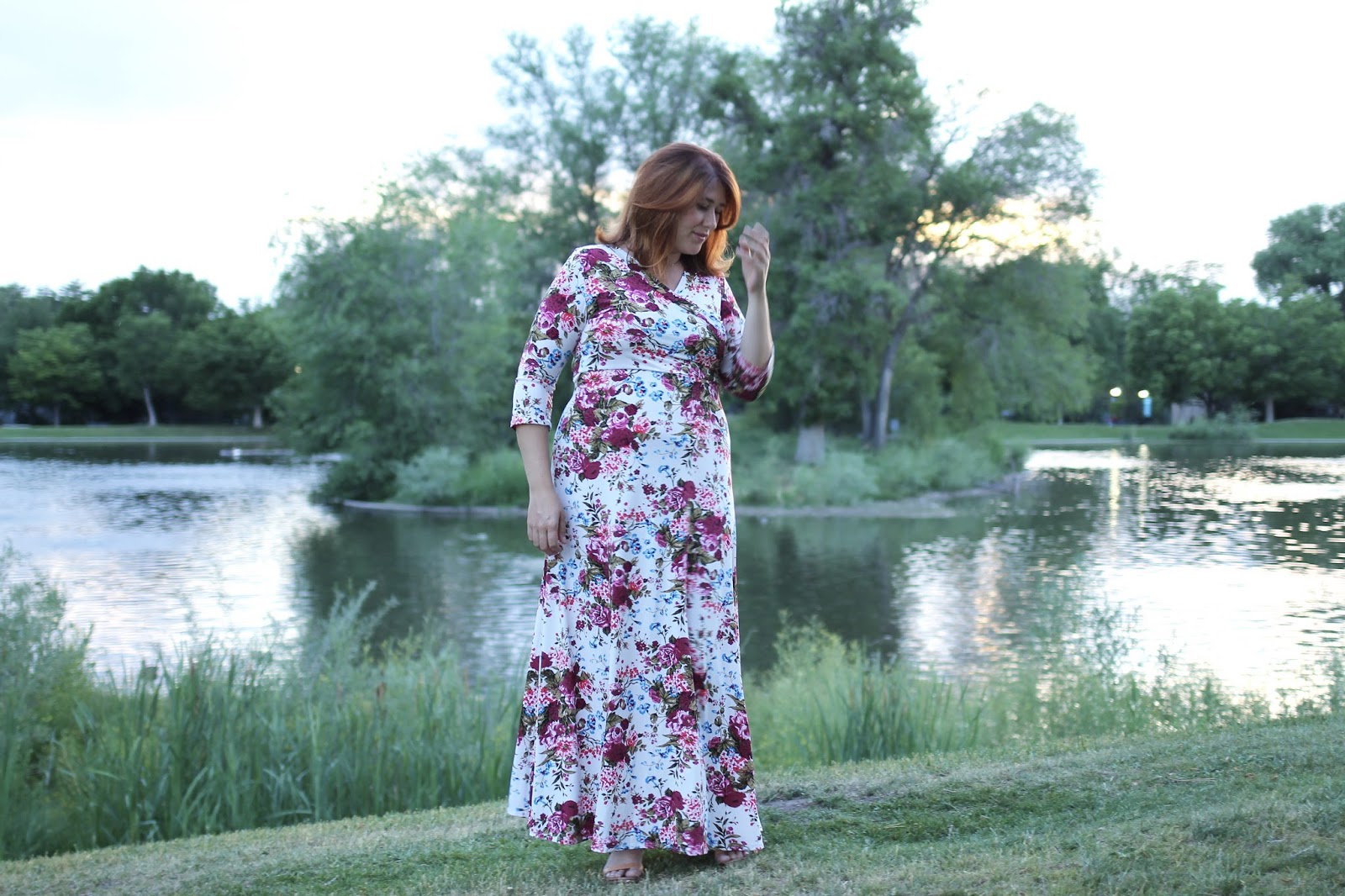 maternity style, pregnancy fashion, outfit ideas, comfortable style, floral maxi dress