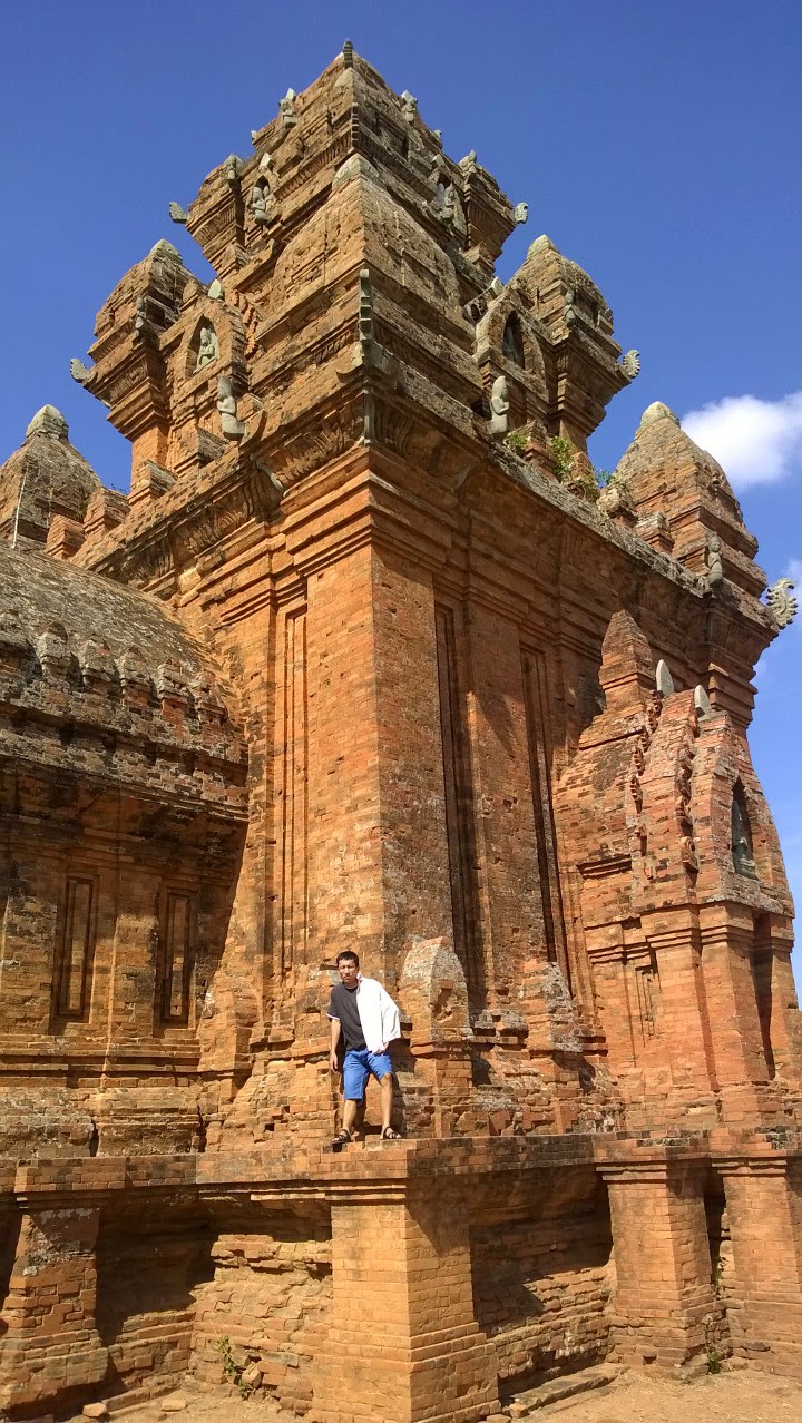 Một vài công trình kiến trúc đẹp ở Ninh Thuận. Một vài công trình kiến trúc đẹp ở Ninh Thuận.
