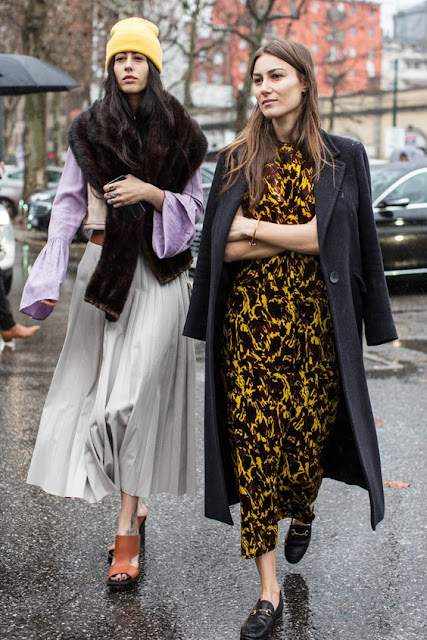 Looks de street style durante as fashion week semanas da moda em Paris, Nova Iorque, Milão Looks de street style durante as fashion week semanas da moda em Paris, Nova Iorque, Milão