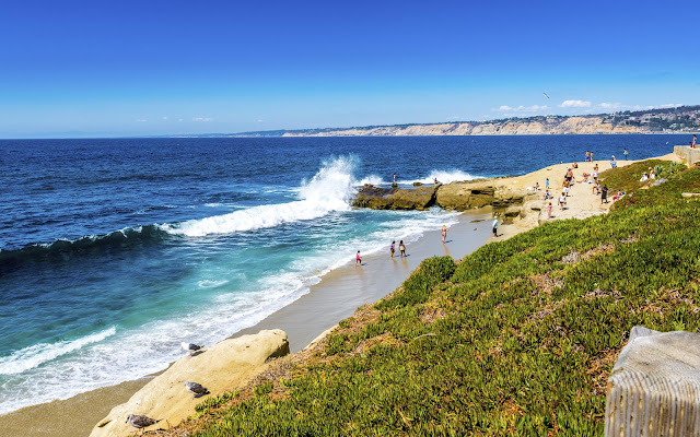 Travelhoteltours has amazing deals on Del Mar Vacation Packages. Save up to $583 when you book a flight and hotel together for Del Mar. Extra cash during your Del Mar stay means more fun! If you are looking for fresh surroundings and new horizons, you and your loved ones will adore the many scenic and cultural attractions in Del Mar.