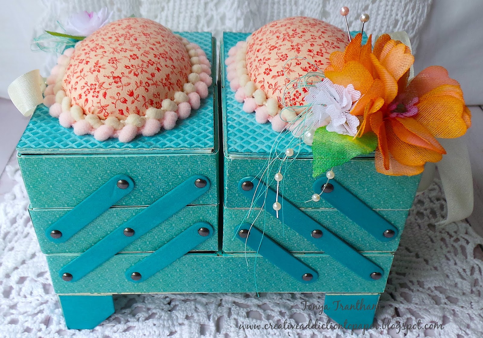 Creative Addiction to Paper Deluxe Cantilever Sewing Box