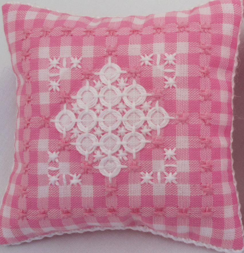 Lyn's Needlecase Australian Cross Stitch and Chicken Scratch Gingham embroidery