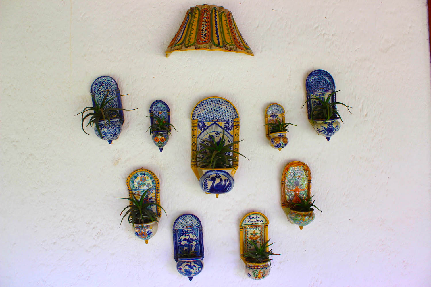 talavera ceramics potplants on wall