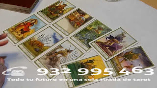 Llama ahora para una lectura de tarot. TAROT