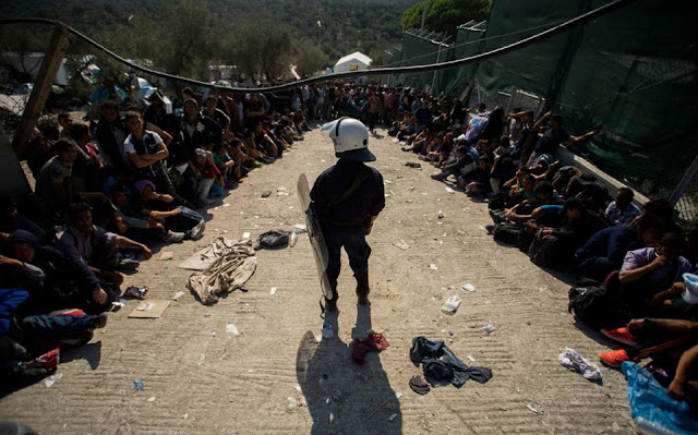 Μουζάλας: «Η Ελλάδα θα γεμίσει πρόσφυγες»