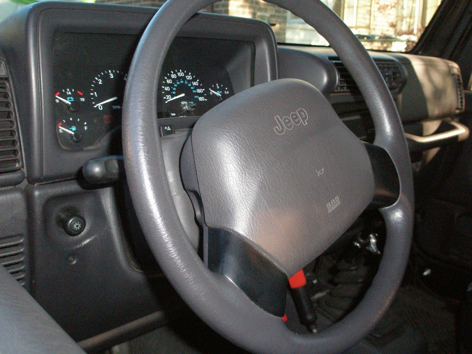 JeepGarage.ca Straighten Out the Steering Wheel
