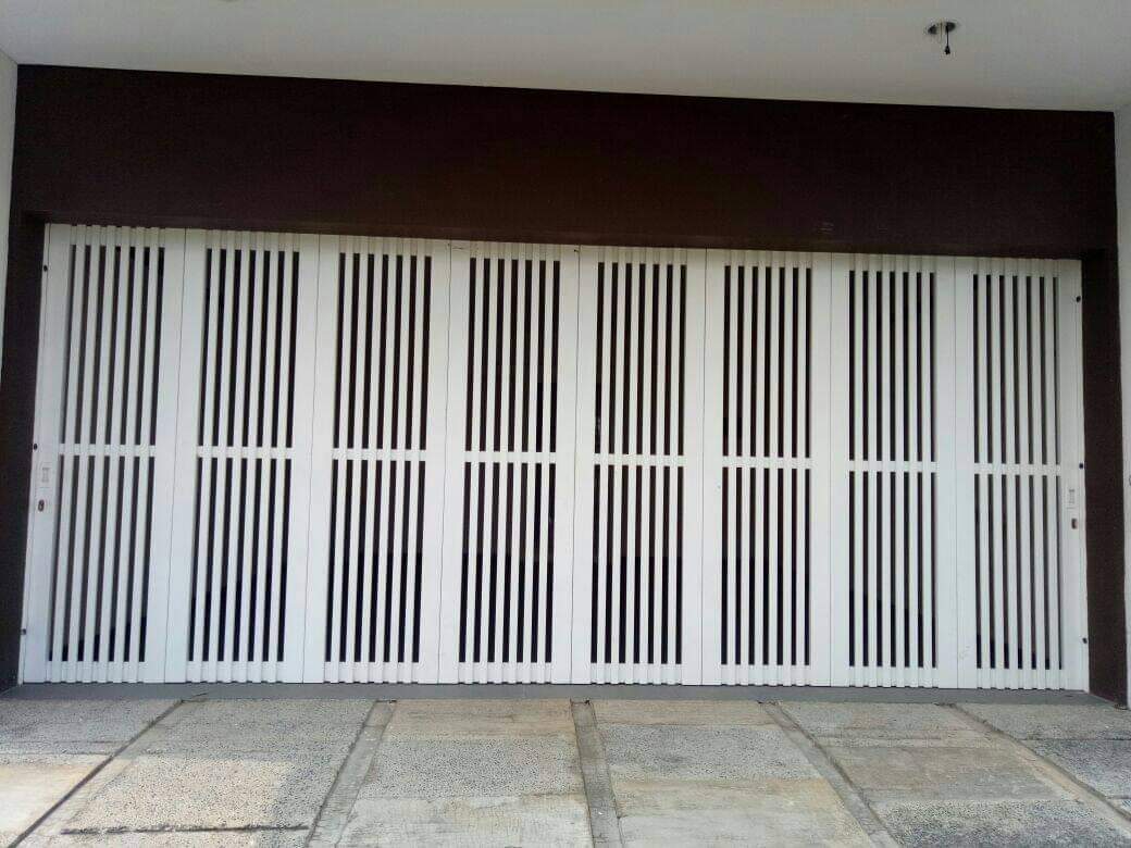 spesialis pintu lipat besi Tangerang