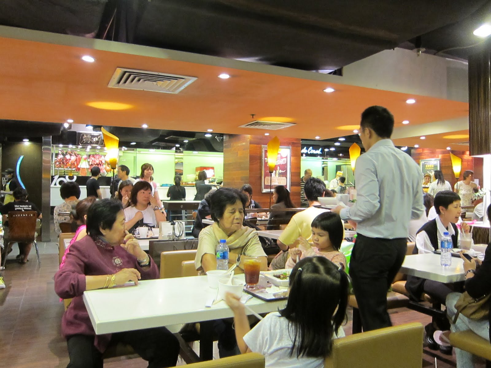 Glutton Anonymous: A Glimpse of the Local Fast Food Scene in HK