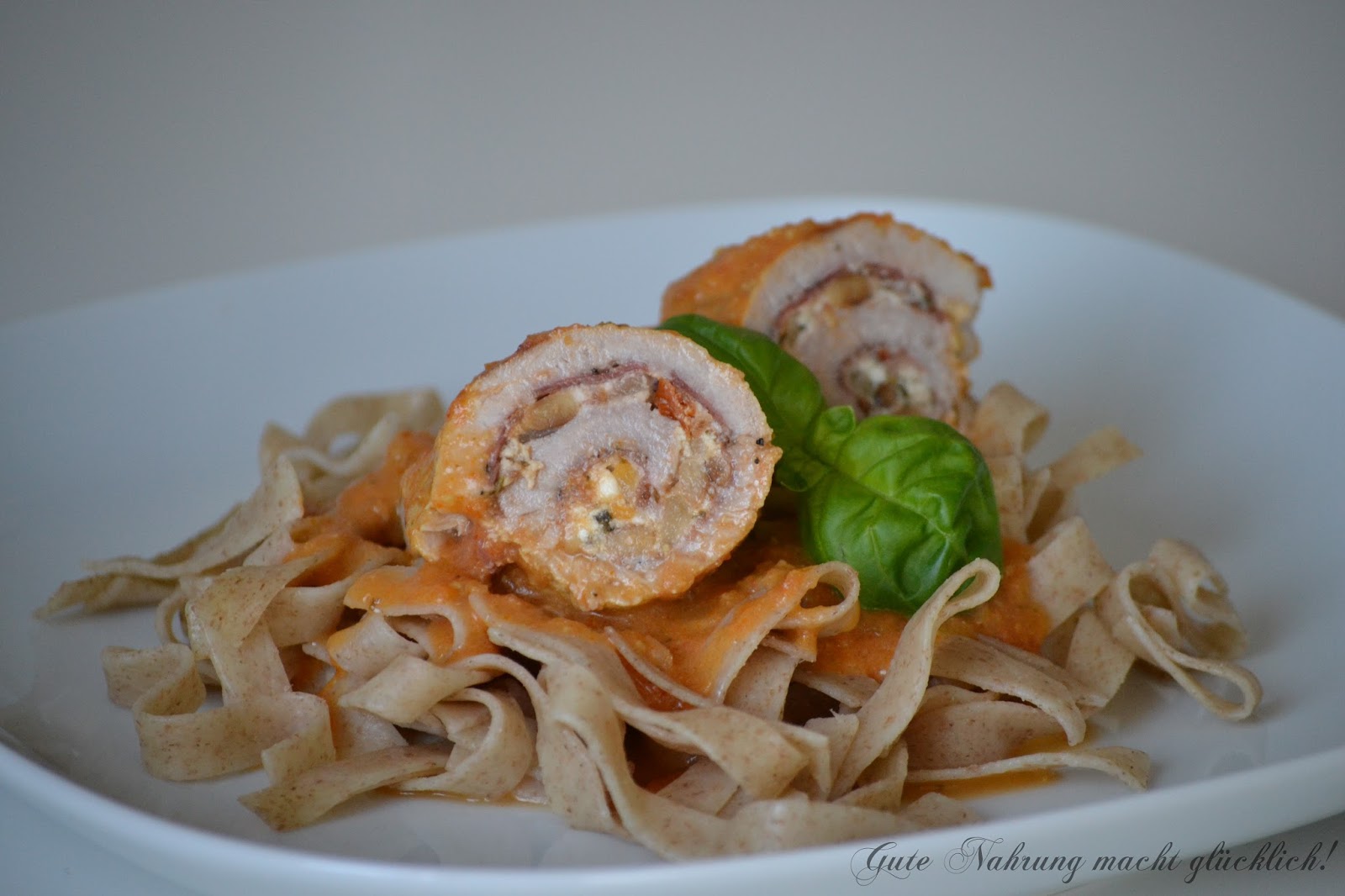 Gute Nahrung macht glücklich : Involtini vom Schwein mit Feta ...