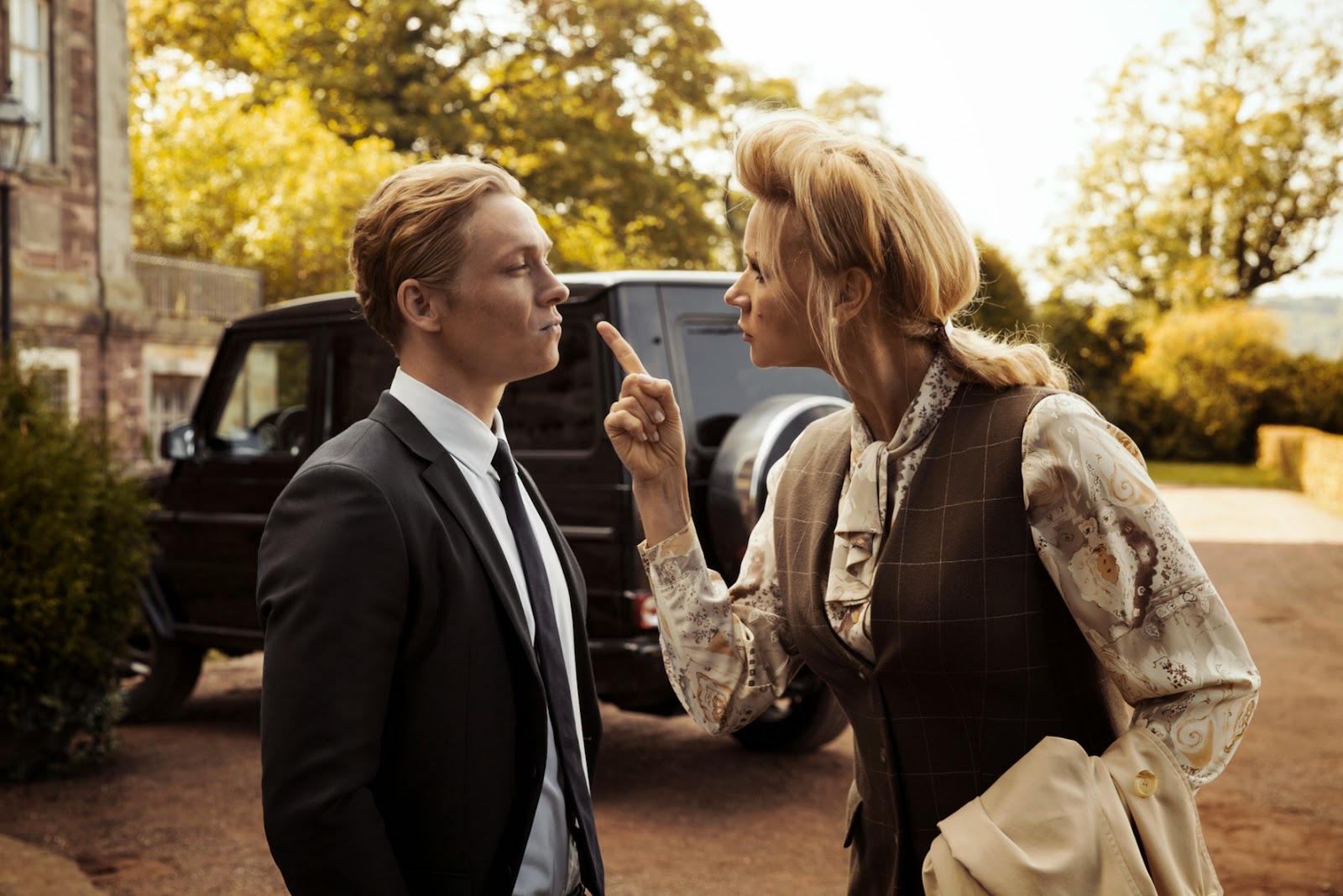 Mercedes Benz Im Neuen Schweighöfer Film Fahrspass24 Matthias Schweighöfer Und Veronika Ferres In Der Nanny Foto Mercedes Benz