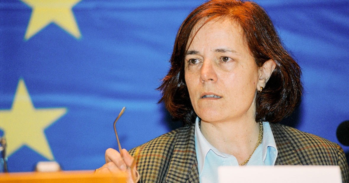 LOYOLA DE PALACIO Loyola de Palacio, un icono para una generación de