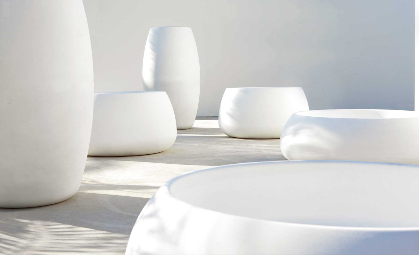 Sahara White Outdoor Planter Pots Modern The Sahara Planter Looks Wonderful As A Single Accent Or When Numerous Sizes Are Grouped Together Shown