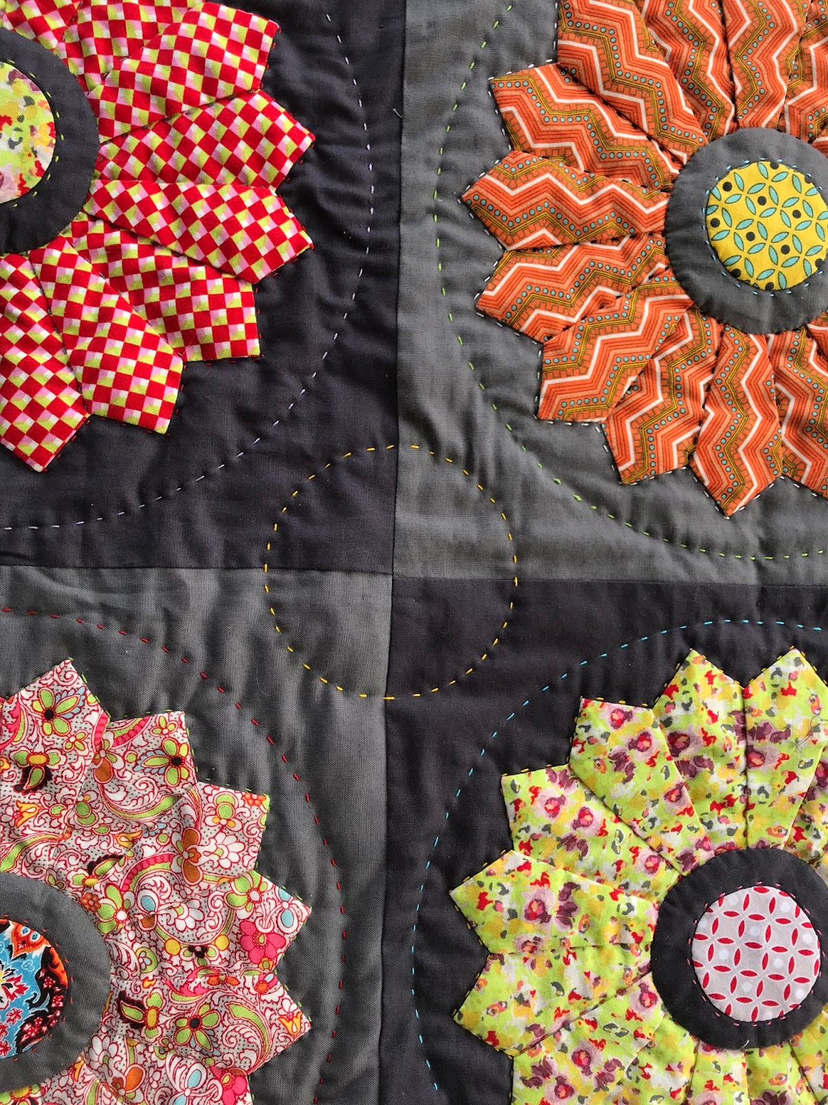 QUILTING Bittersweet Symphony Quilt {another progress post} Samelia