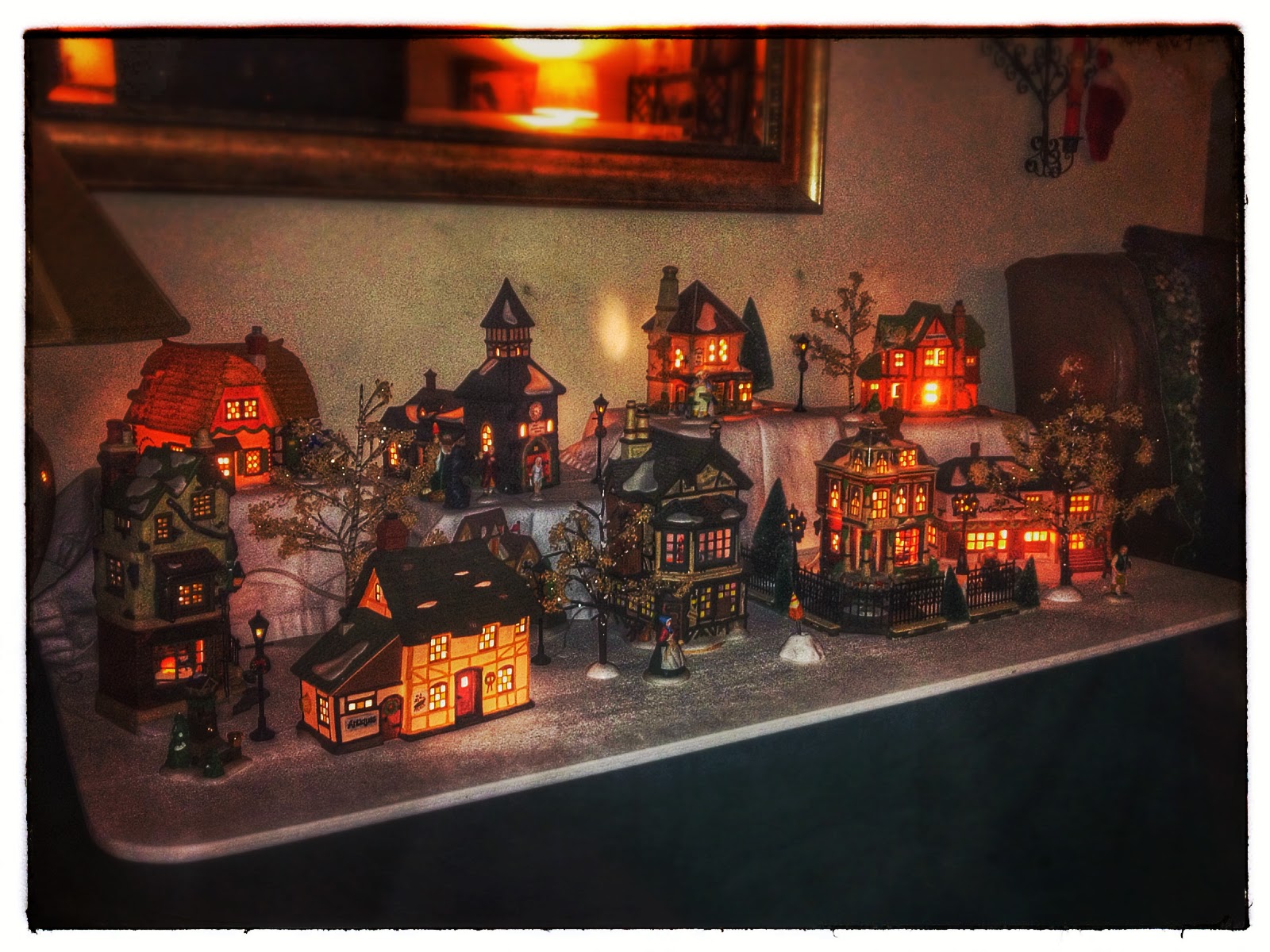 foobella design Happy December!