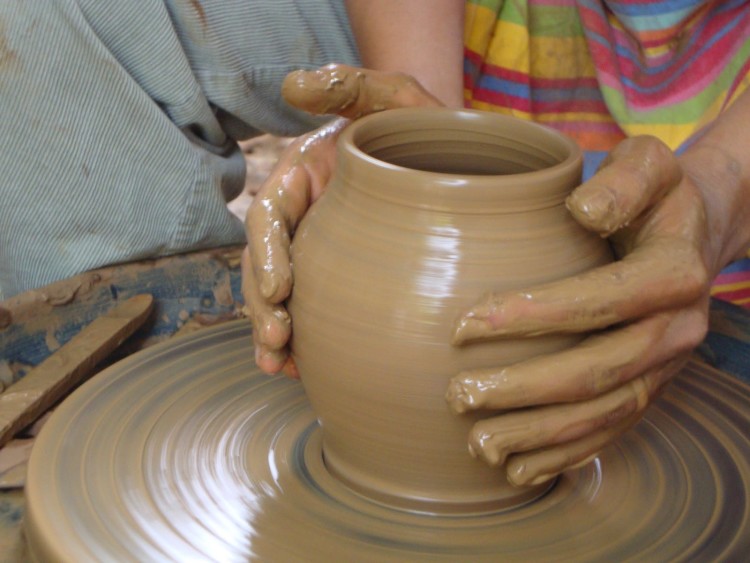 Top Terbaru 15+ Kerajinan Keramik Merupakan Karya Kerajinan Yang Menggunakan Bahan Baku Dari