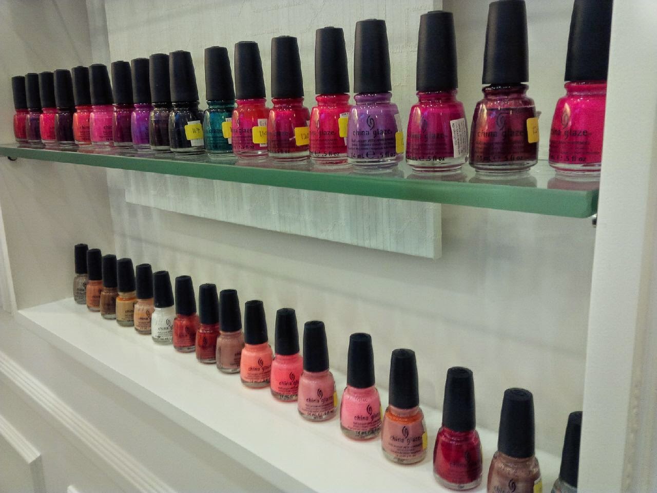 Tips 'N Toes Nail Salon Polish