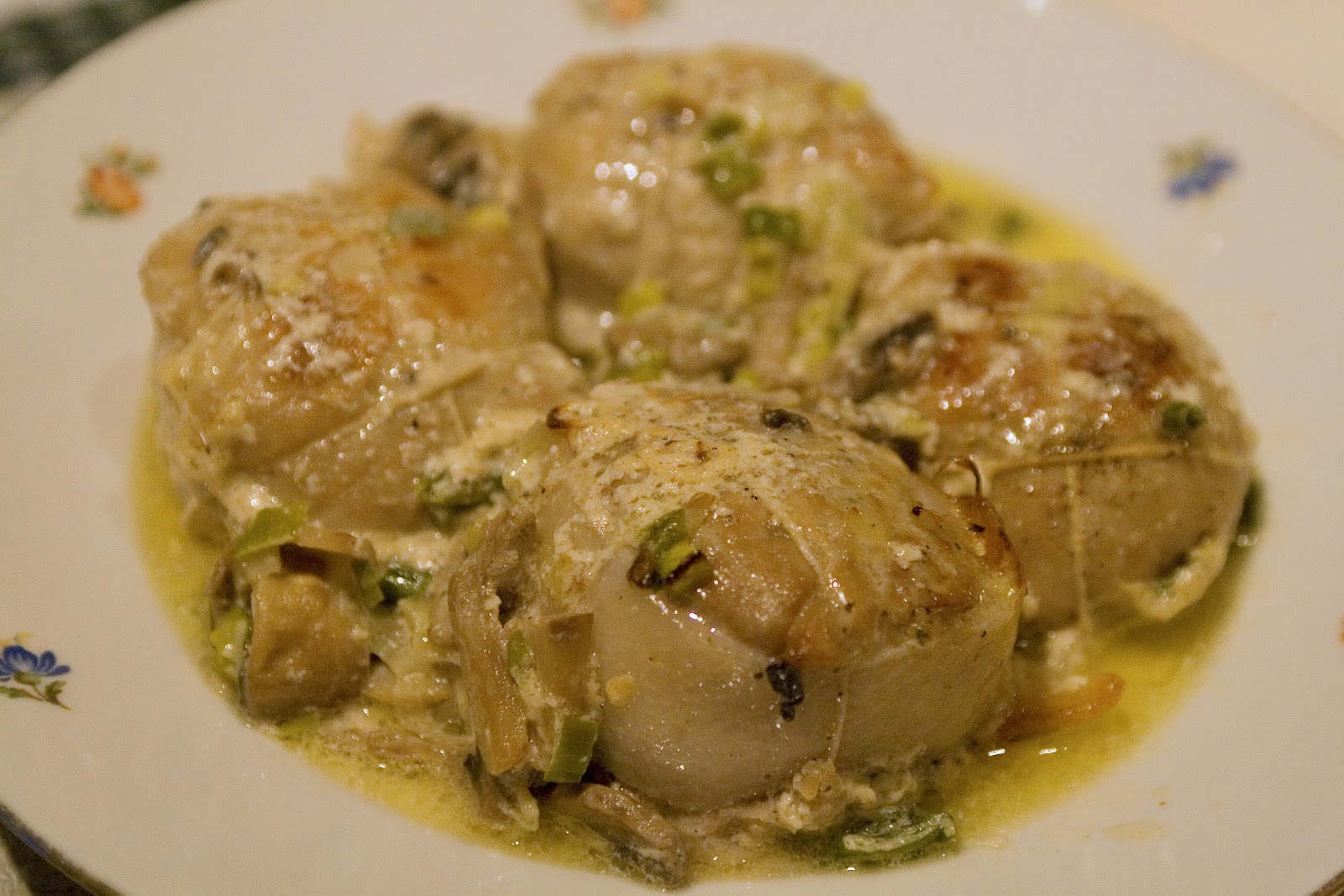 Cuisine 4 Noobs ★: Paupiettes de Porc à la Crème de Champignons & d