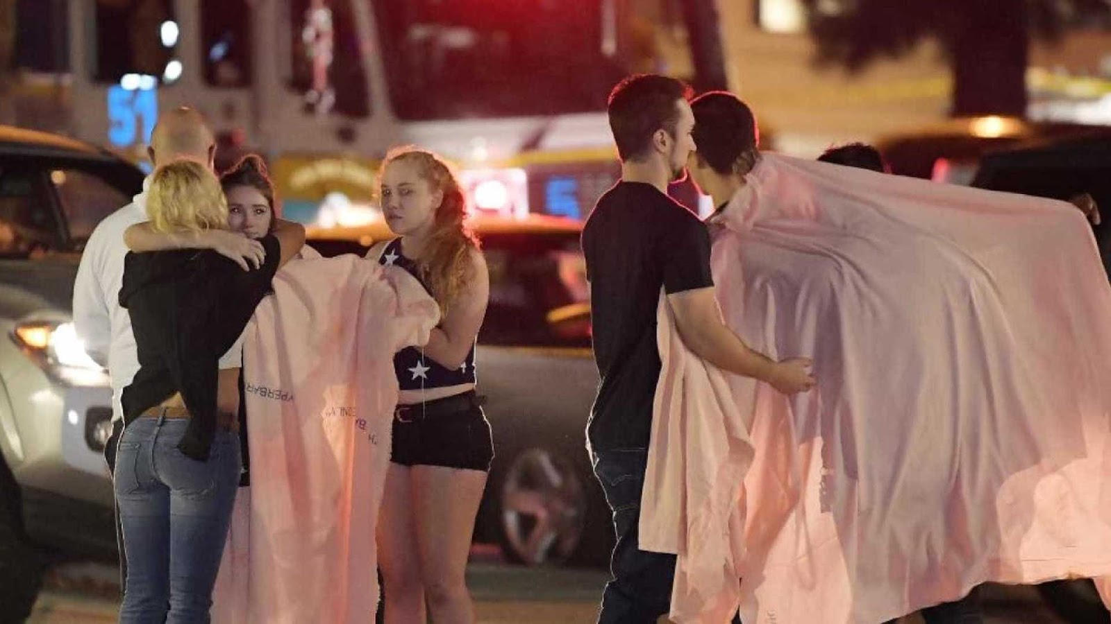 Polícia fala em 'cenário de terror' após tiroteio que deixou 13 mortos nos EUA