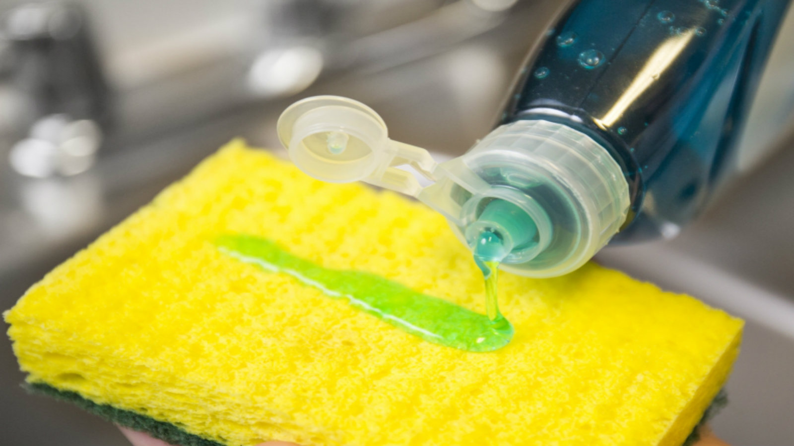 Movers Move Uses for Dish Soap