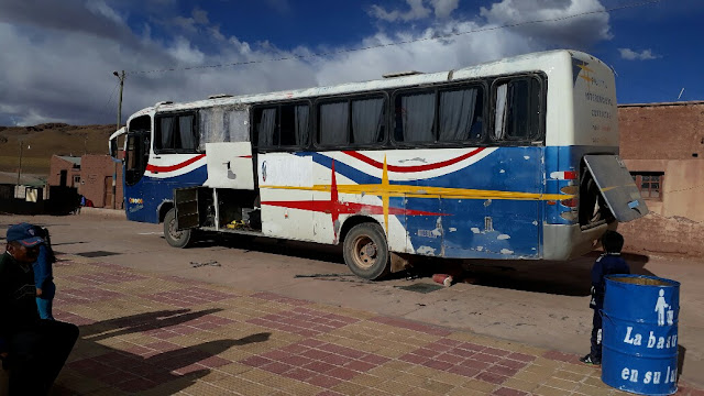 Fast an allen Werktagen gibt es nun Busverbindungen ins 200 Kilometer entfernte Uyuni