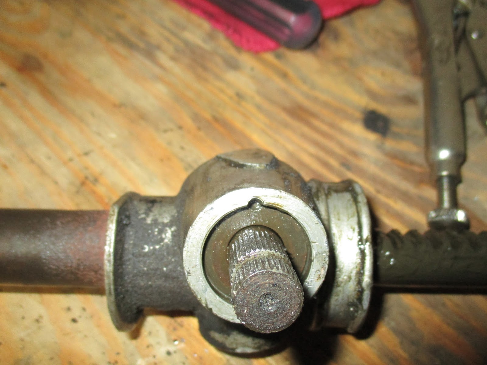 Roundtail Restoration Triumph Spitfire Steering Rack Disassembly