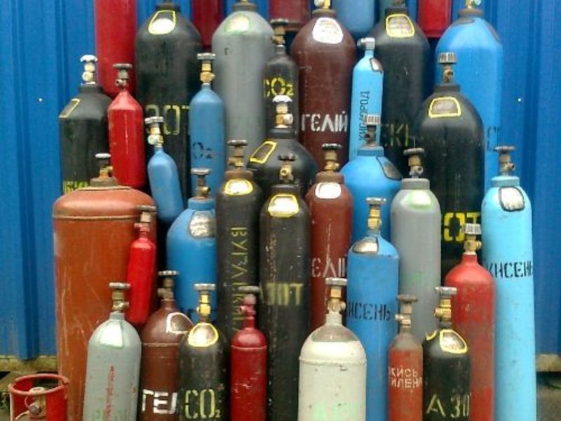 какого цвета баллон с пропаном. баллоны для сжиженных газов. кронштейн газового баллона 120 литров пропана. баллон под аргон 50 л. баллон азотный 40л.