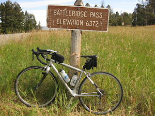 pep's bicycle at Battleridge Pass, Montana