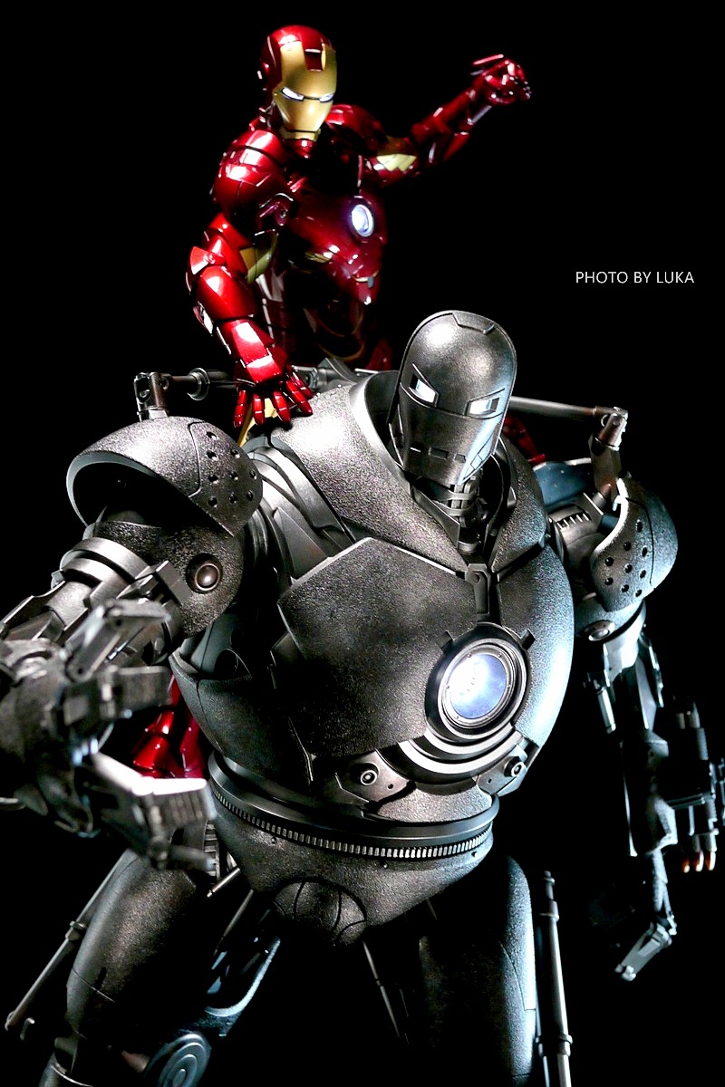 iron monger hot toys