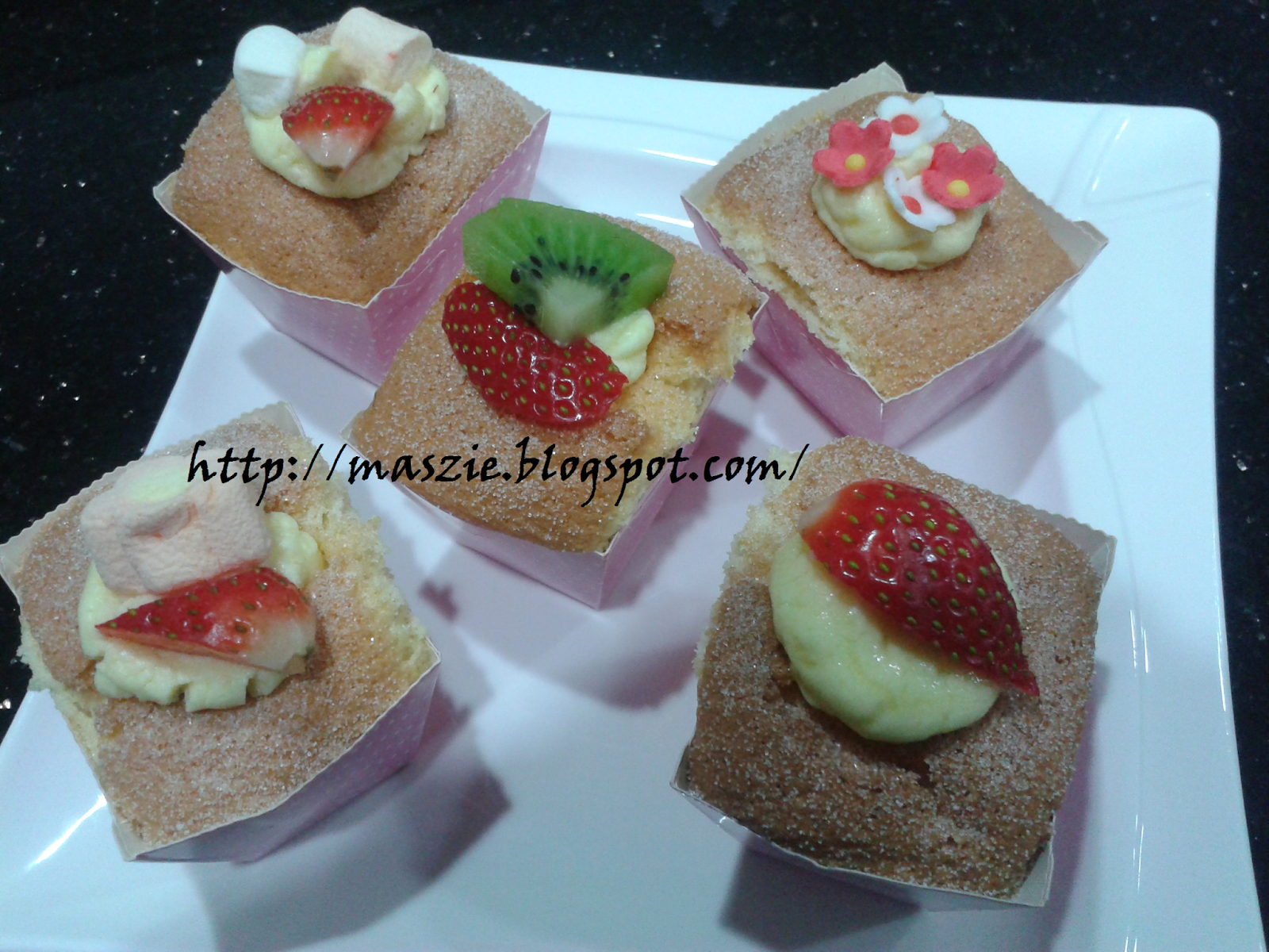 MY RECIPES 34: Hokkaido Chiffon Cupcake ~ MaSZiE
