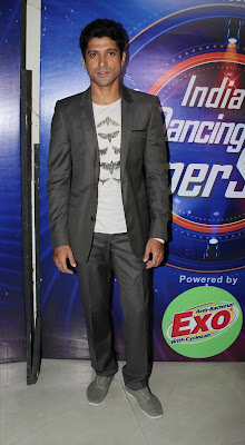  Sonam Kapoor and Farhan Akhtar on the sets of 'India's Dancing Superstars'