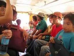 Pickpockets in jeepneys in the Philippines