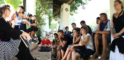 EAD | ASG 2011-09-24_WS6 Sevilla Lecture | Master Talk, Photo: Sebastian Seyfarth, Class-01  Director of ASG V.Prof. Dr.-Ing. Dagmar Jäger and students of Class-01clarify the topics  and rules of Master’s Thesis in the park of ‘Mari Luisa’, the centre of Seville.