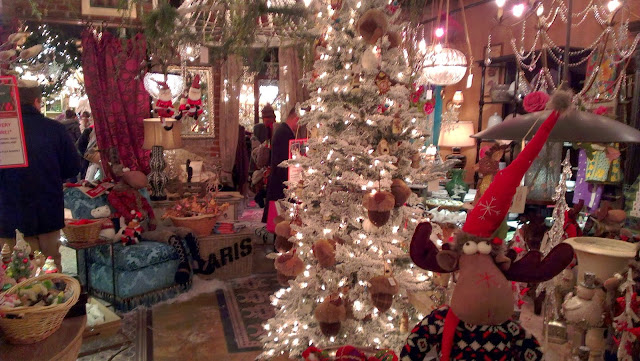 Here and There: Christmas Shops in Old Town Alexandria