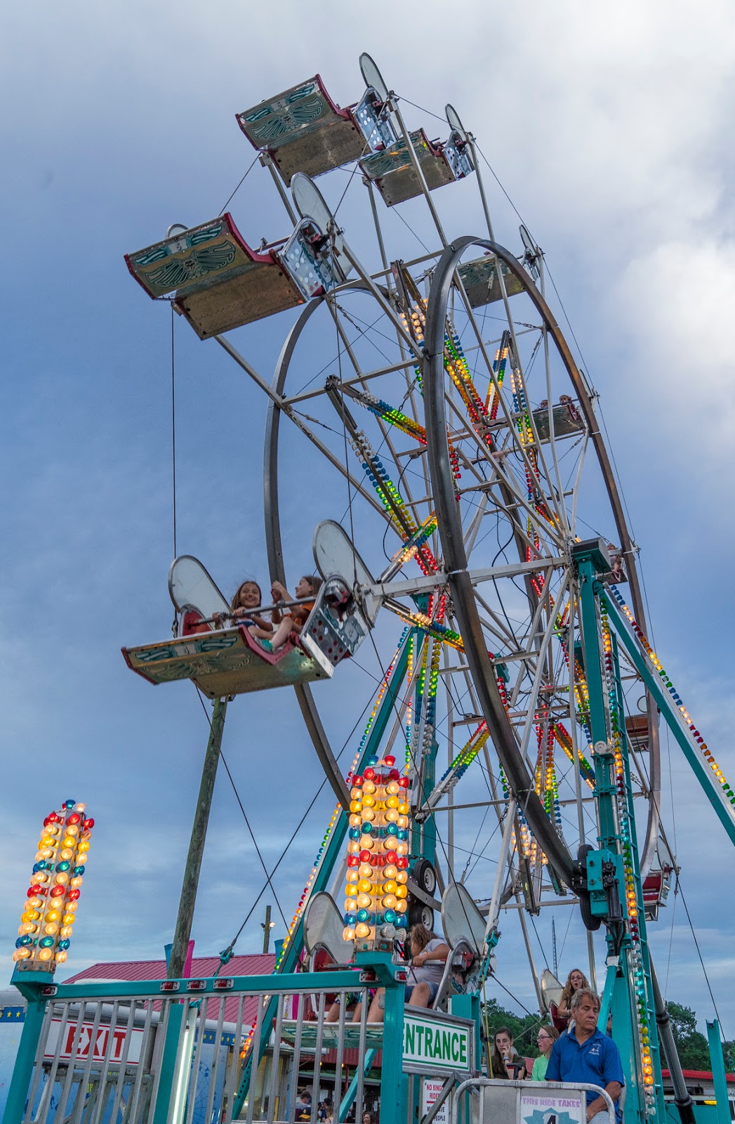 Lucent Moments Colorful Country Carnival