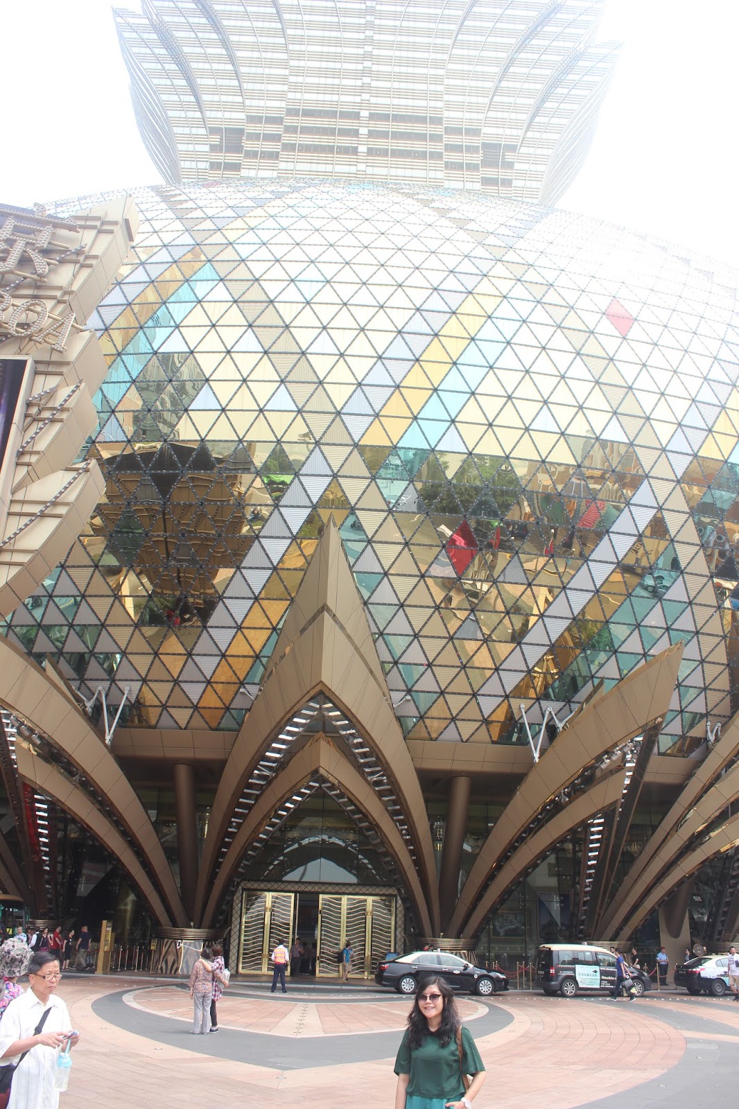 Perjalanan Kl - Hk - Macau - Shenzhen - Hari Ke 4 : Macau - Grand Lisboa,  Casino Lisboa, Senado Square, Ruins Of The Church Of St. Paul, City Of  Dream, Venetian