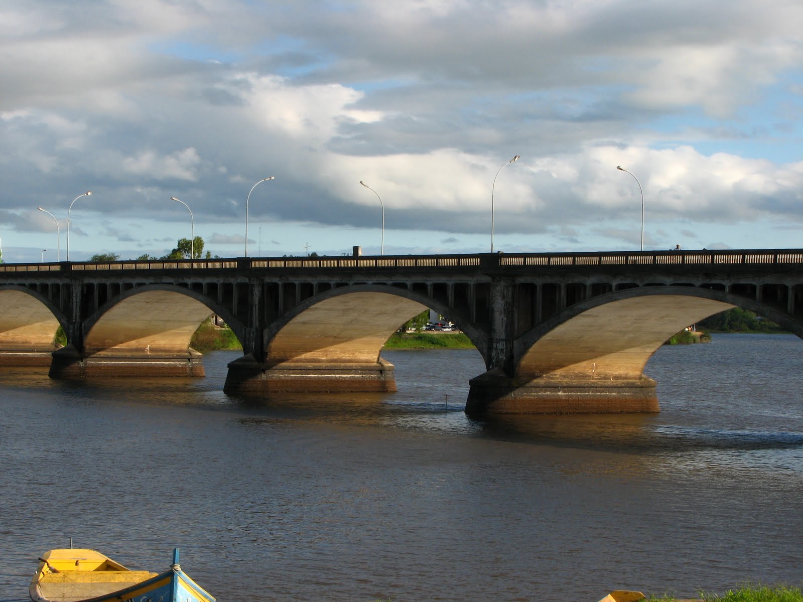 Com a câmera solta Uruguay Río Branco