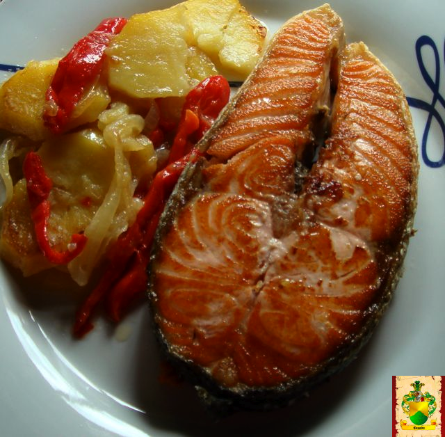Las Recetas de Finuca Salmón a la plancha con patatas panadera