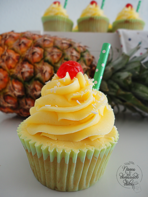 cupcakes-cupcake-piña-pinepple-colada-coctel-coco-coconut-malibu