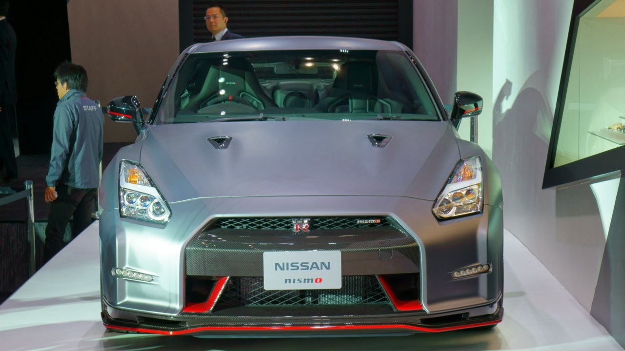 Nissan shocks with electric GT-R concept at Tokyo auto show
