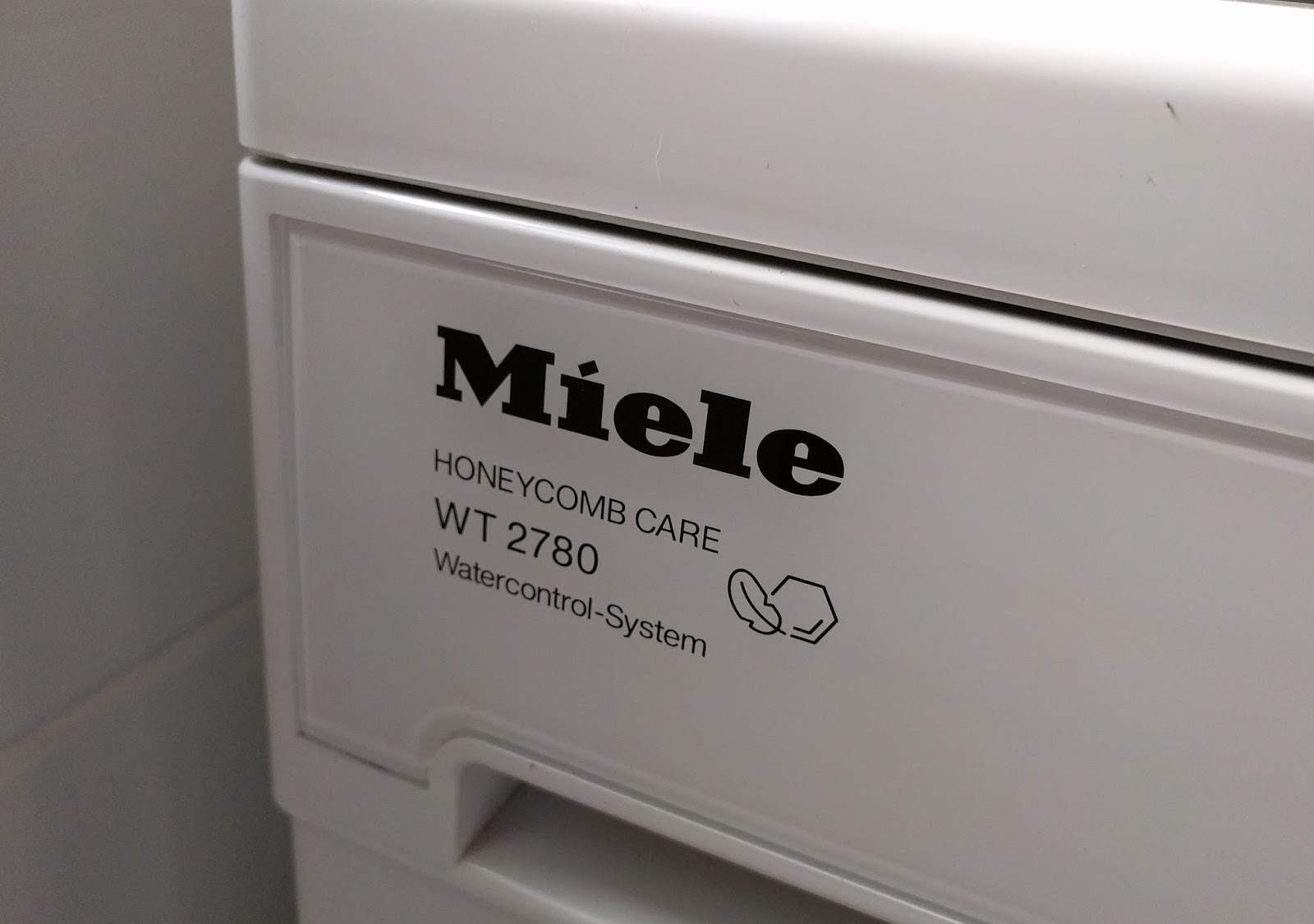 Miele wt945s. Стиральная машина miele wt 2780 wpm. Miele w667. Miele wtd160wcs wt1. Стиральная машина miele softtronic wt 2780.