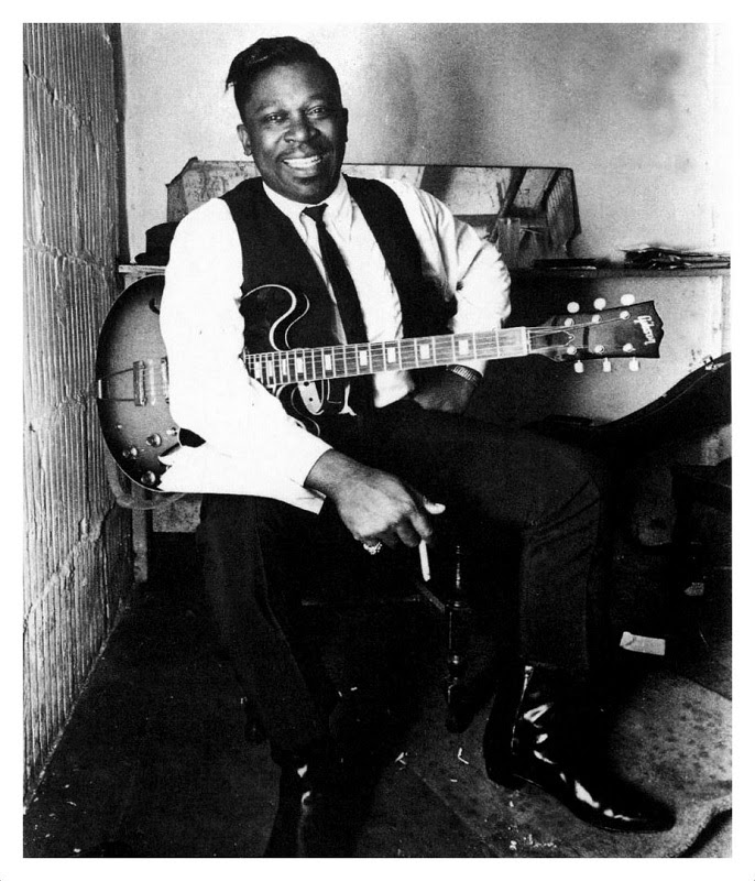 Mis galgas, yo y the ruby slippers: Good bye a Lucille y Mr. King