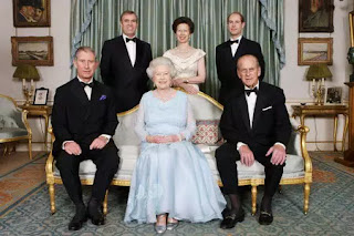 Queen Elizabeth and family