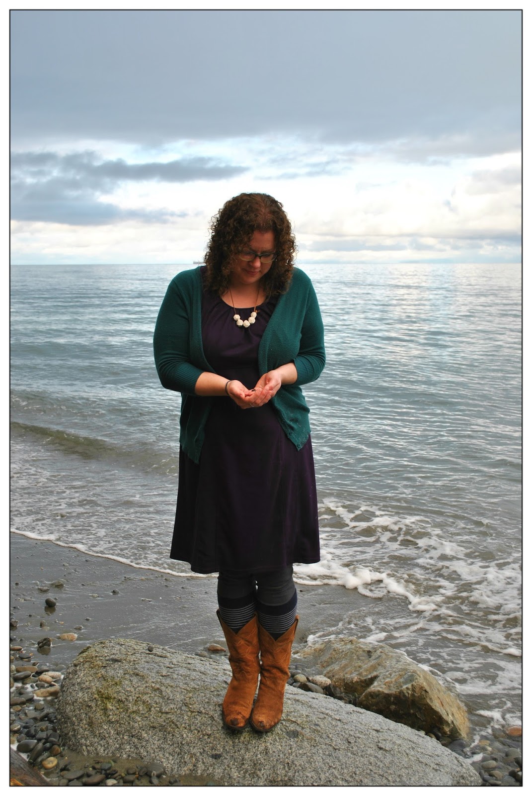 Songs of a Silhouette Pregnancy Announcement!