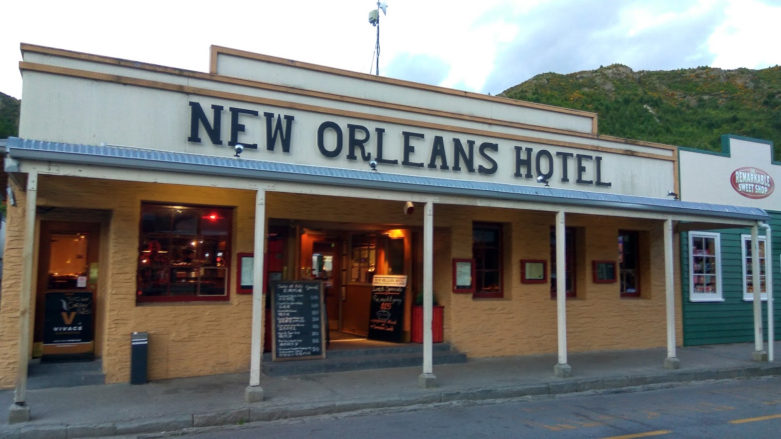 It's About Food!! New Orleans Hotel