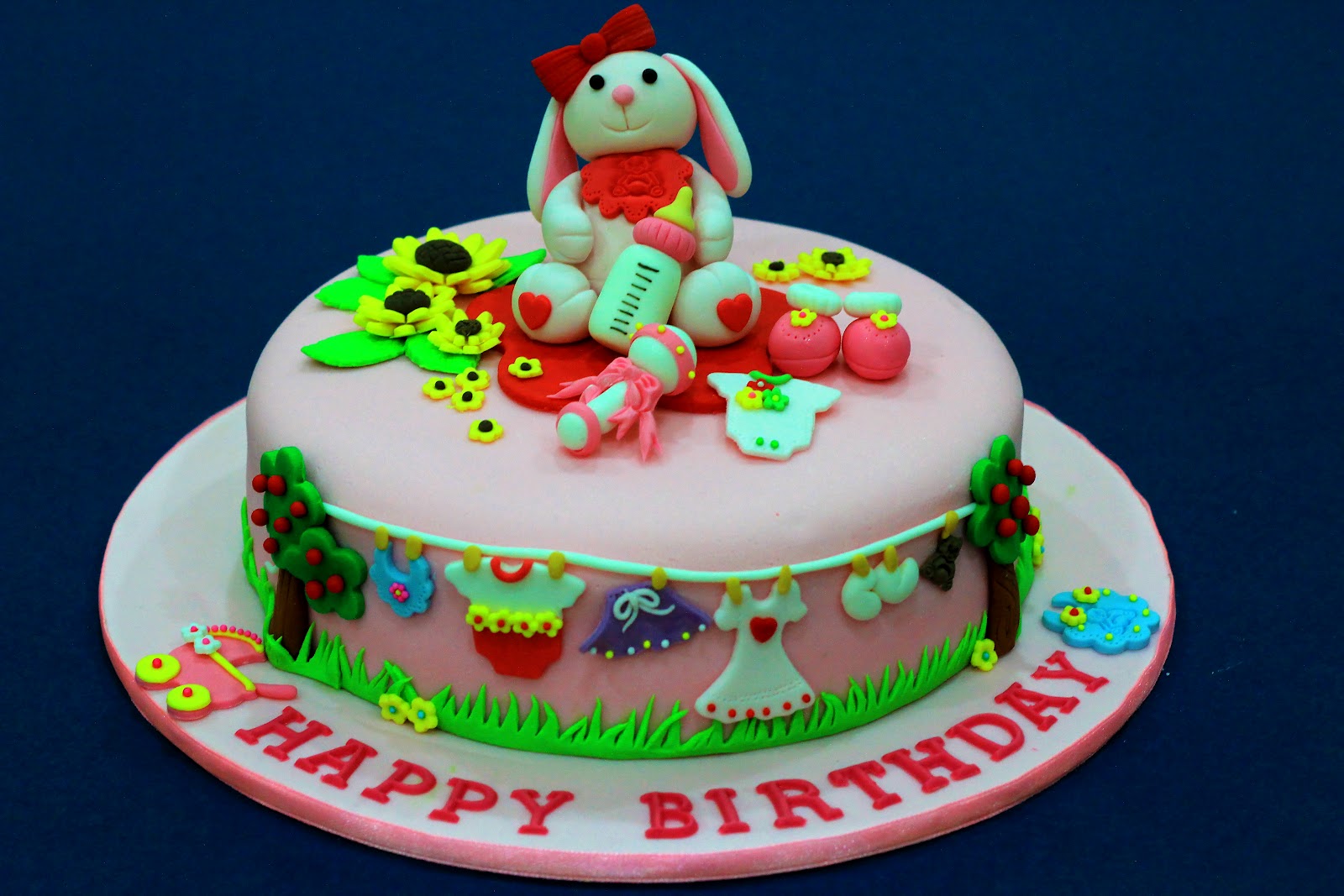 Upper Crust Bakery Fondant Cake