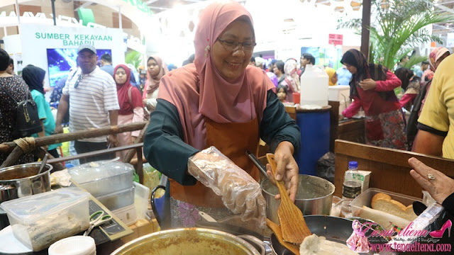 Warong ulu Sedaka Kampung Pisang  MAHA 2018