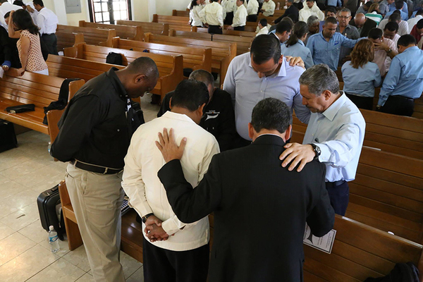 Cristianos oran por situación de la Iglesia en Vnezuela